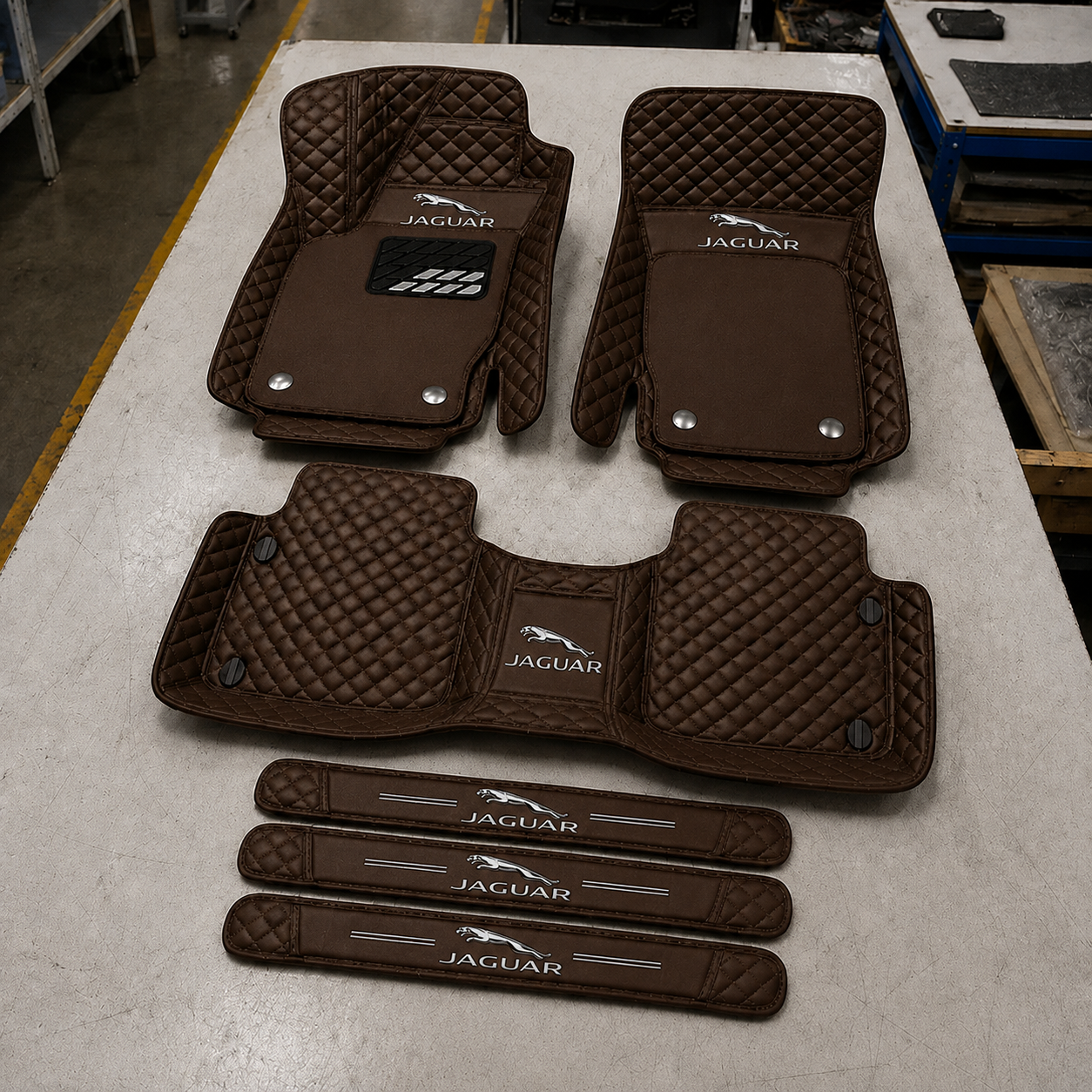 Set Tappetini Auto in Vera Pelle Premium — Protezione Elegante per il Tuo Veicolo